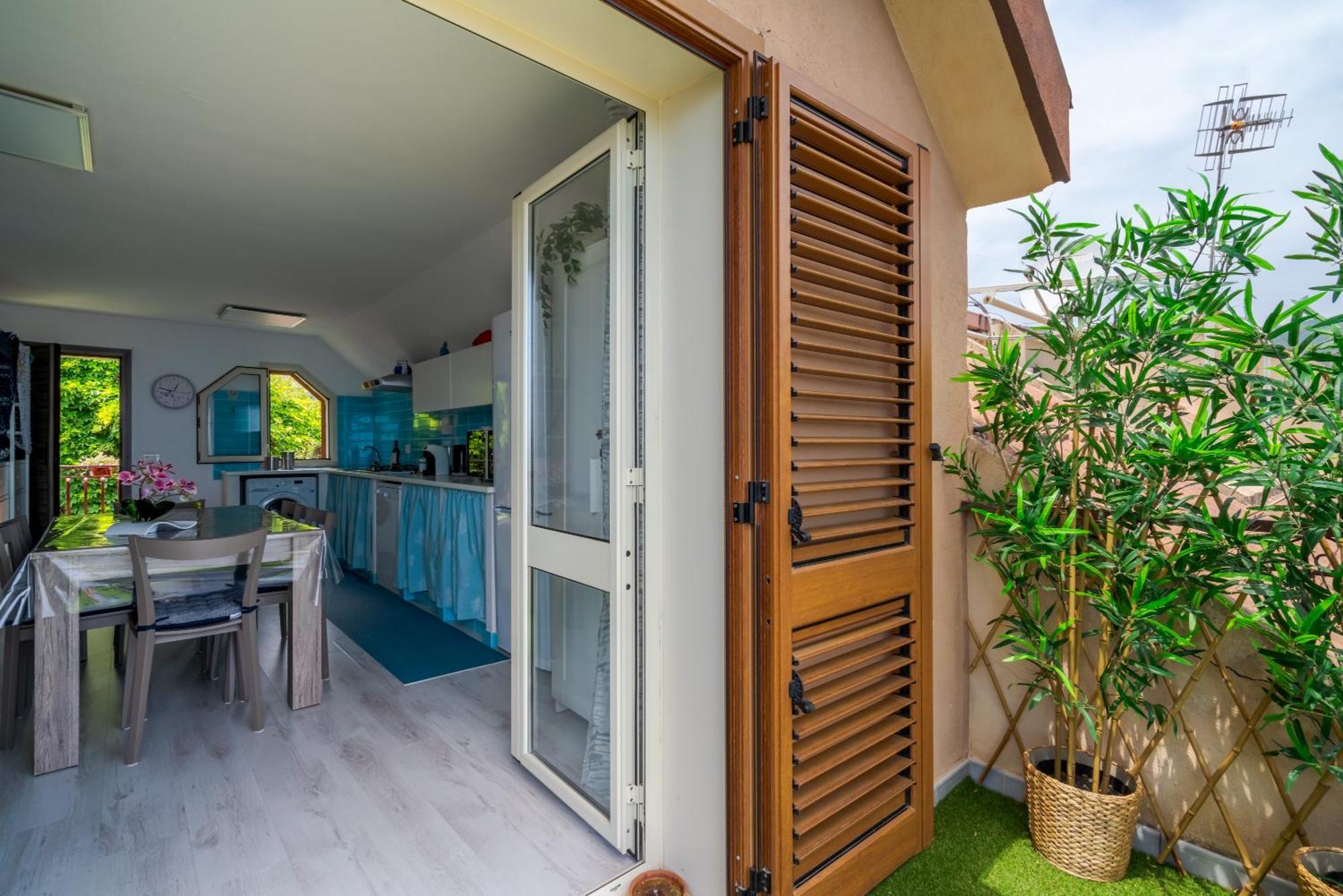 La Goccia Sul Mare Apartment Letojanni Exterior photo